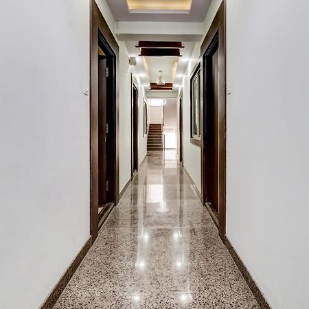 Oyo 81895 Nr Homes 班加罗尔 外观 照片