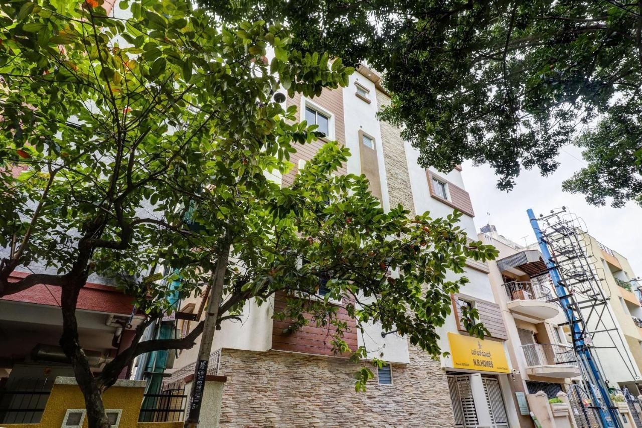 Oyo 81895 Nr Homes 班加罗尔 外观 照片