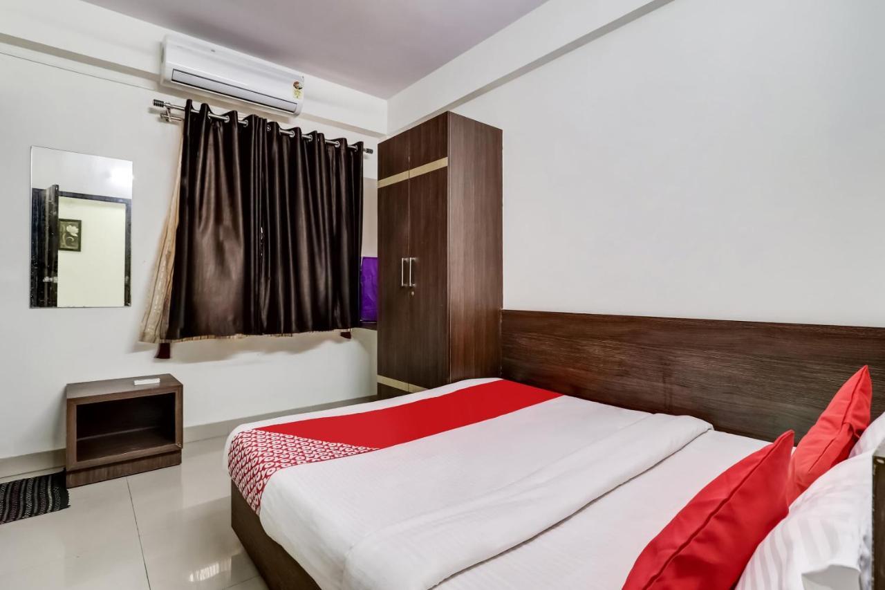 Oyo 81895 Nr Homes 班加罗尔 外观 照片